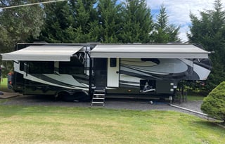 Luxury Pet Friendly RV priced to rent!!!!