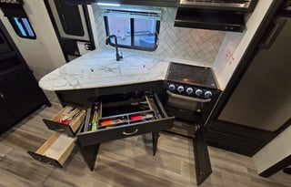 AR's 2022 coachmen freedom express 258bhs