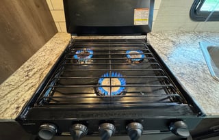 The Glamp Champ - Luxury on Wheels