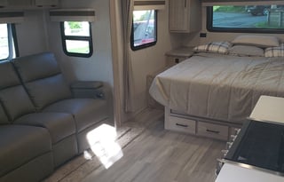 Freedom Calls: Solo Travel Made Easy