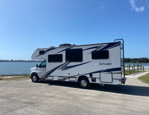 Winnebago Outlook 25J