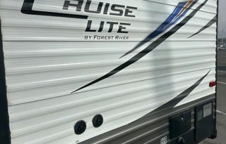 T3 - 2019 Salem Cruise Sleeps-10!! Huge Space