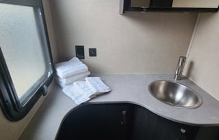 2018 Dynamax Isata 4 FREE GENERAT.200MI FREE A DAY