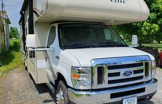 2017 Thor Motor Coach 30FE - ADVENTURE IS CALLING!