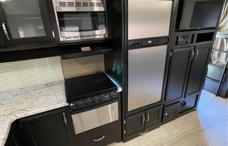 Small Family luxury Camper Rental