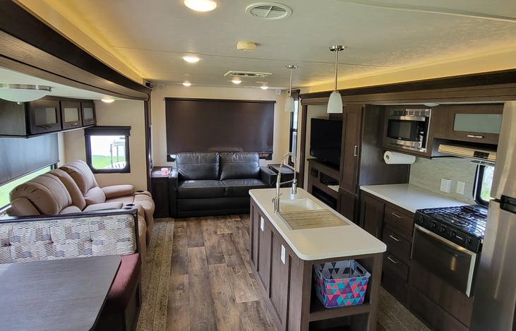 Double Slides allows a nice spacious feel!