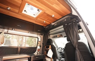 Winter Ready 4x4 Sprinter 2500 w Starlink option