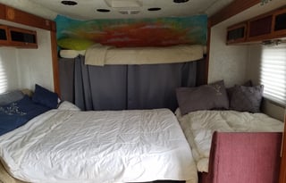 Gulfstream B touring Cruiser with 2 Slides and SOLAR PANEL