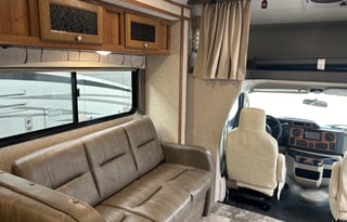 Pocket-Friendly Paradise: Spacious + 125 Miles