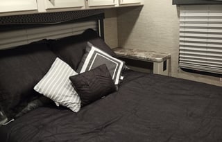 2022 Thor w/ Bunk Beds (Tow dolly available)