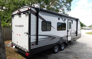 2019 Pioneer Toy Hauler-Use your 1/2 ton truck!!