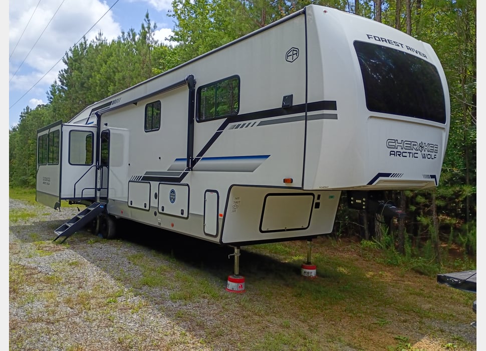 Fifth Wheel rentals in Winchester