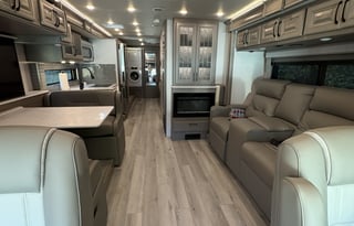 2024 Fleetwood RV Frontier 34GT