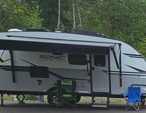 Venture RV Sonic Lite SL169VUD