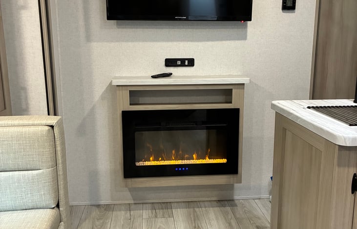 Working fireplace that puts out a lot of heat