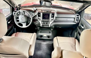 DeMonte—Luxury 4x4  Dynamax Isata 5 Extreme