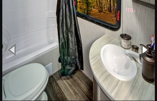 2021 Pet & Family Friendly Bunkhouse Sleeps 8-10