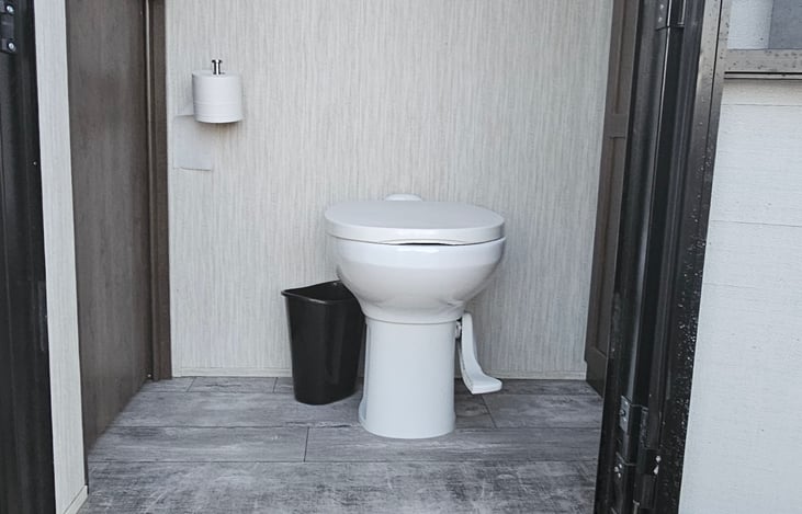 Second bathroom has additional exit door