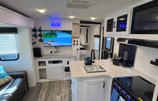 Cruise & Snooze RV