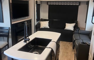 2021 Forest River Wildcat KTN1413