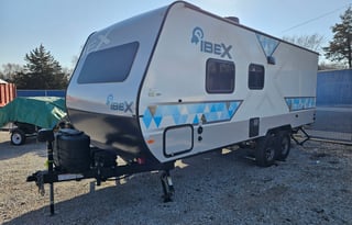Off-road, boondocking machine 2024 Ibex 19MBH
