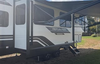 Lakeside Leisure 2026 5th Grand Design Fifth Wheel