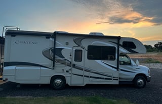 "The Chitty" 2015 Thor Chateau