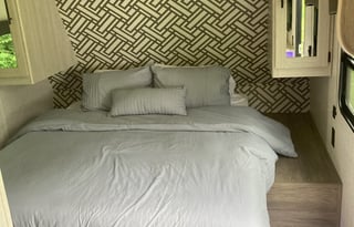 2024 Zinger 211RD Adventure Trailer