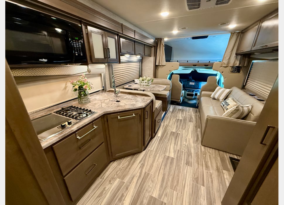 Class C Motor Home rentals in Sarasota