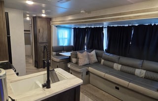 Forrest river wildwood 33ts