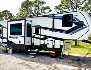 Grand Design Momentum G-Class 350G