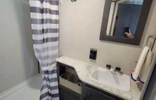 ★FULL size BUNKS★Sleeps 6★Exit 407