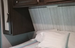 Clark's Comfy Camper-sleeps 9