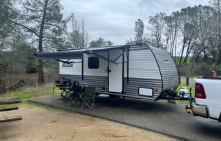 *FULLY LOADED* Adventure ready family RV, Easy Tow
