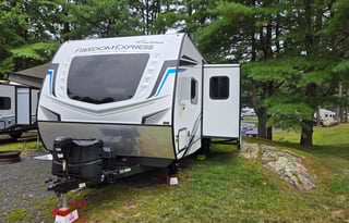 AR's 2022 coachmen freedom express 258bhs