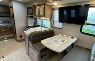 2022 Thor Motor Coach Coleman 28CM