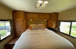 2017 Thor Motor Coach Four Winds 28A