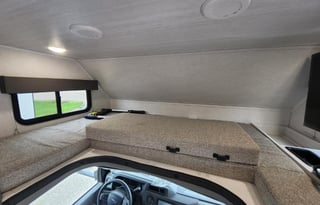 2026 EAST TO WEST Entrada 2000NS