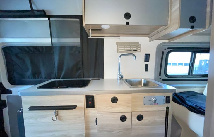 Fully Stocked Kitchen