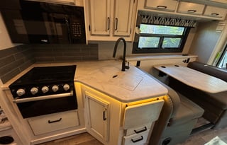 New Bright 2021 Jayco Alante 29F with Bunk beds