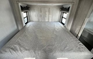 BRAND new 2024 5th wheel King bed,loft ,sleeps 9