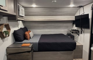 Shooting Starr Camper