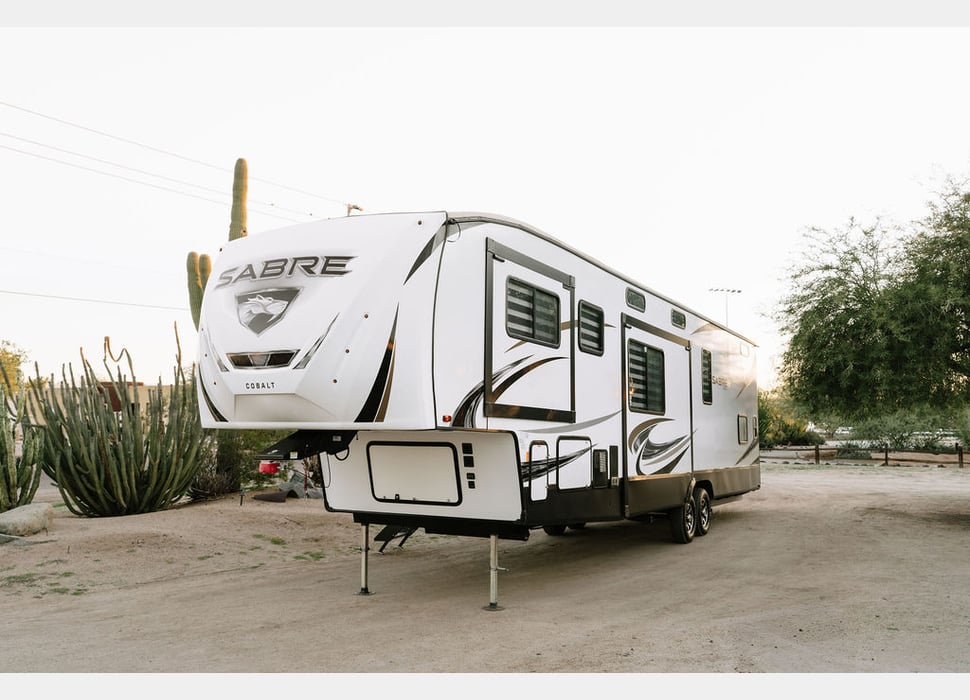 Fifth Wheel rentals in Phoenix