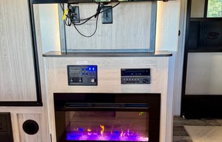 Fun Family Trailer! '22 Sundance Ultra Lite