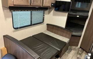 Harrison - Fully Stocked, Sleeps 8, Delivery Avail