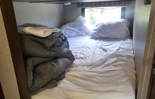 Happy Hideout! Beginner, pet, and family friendly!