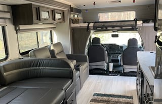 2023 Coachmen RV Leprechaun Premier 319MB Ford 450