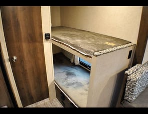 KZ Sportsmen Classic 181BH