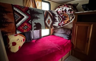 Farm Stay RV Getaway-Sleeps 9-Delivery Available