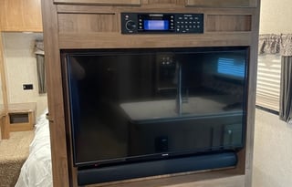 Home Away From Home" 2018 Forest River RV Rockwood Signature Ultra Lite 8311WS